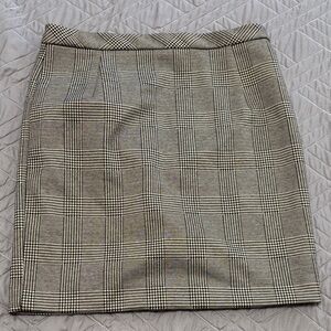 H&M Black and tan Checkered Pencil Skirt